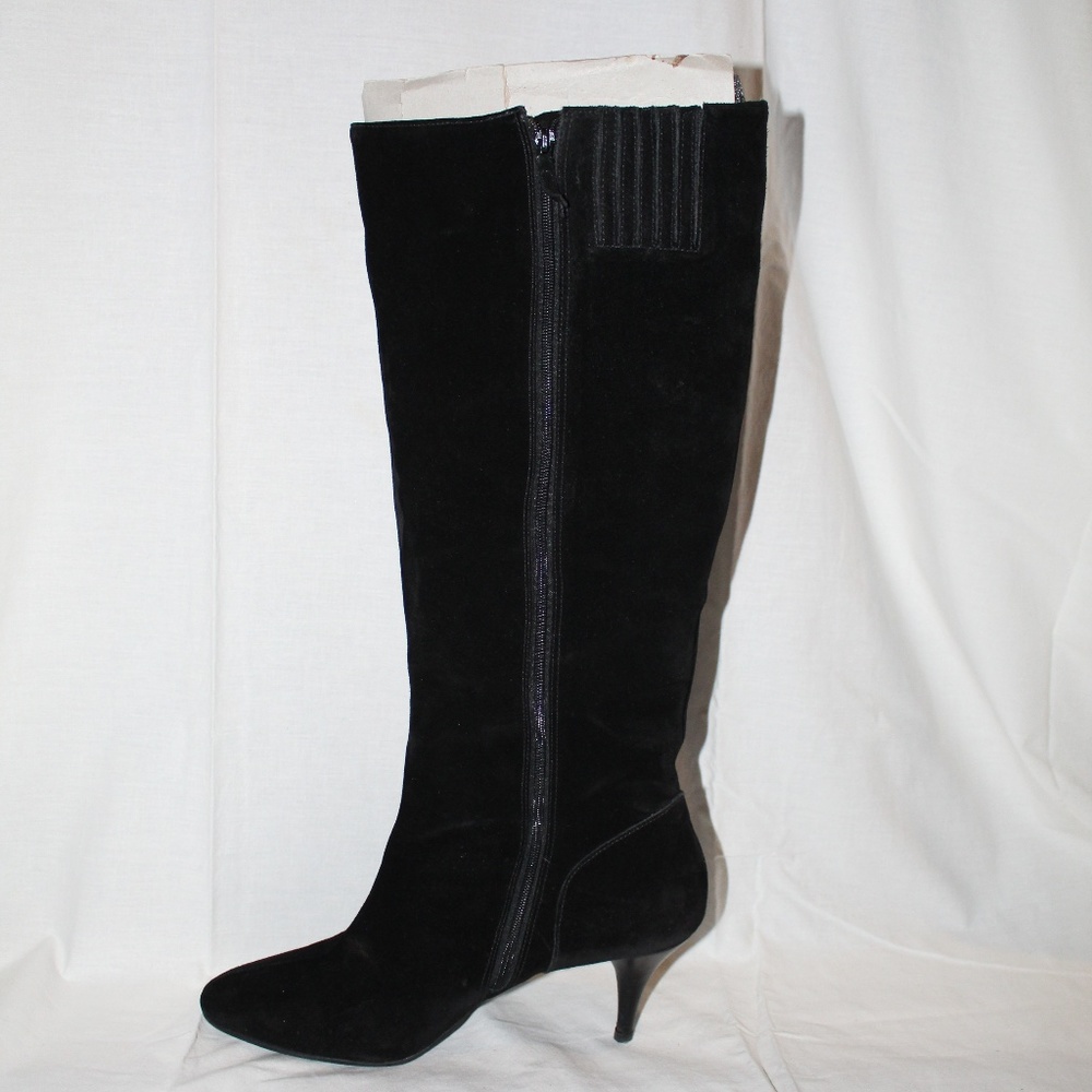 Heeled Suede Black Boots
